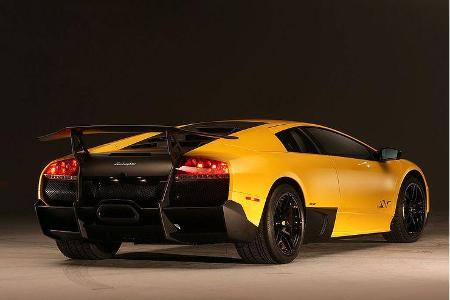 Die Höchstgeschwindigkeit gibt Lamborghini mit 342 km/h und ...