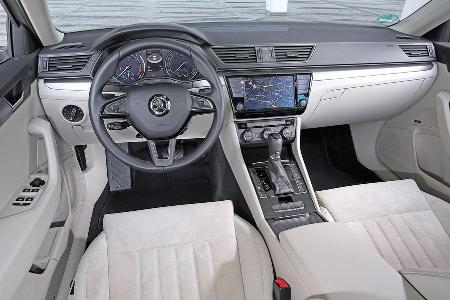 Skoda Superb Combi 2.0 TDI, Cockpit