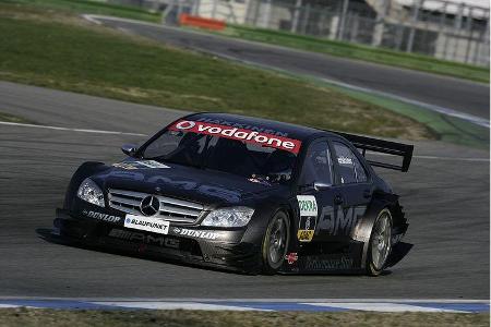 2004 wurde der CLK durch die neue C-Klasse ersetzt. Bis heute basieren alle DTM-Fahrzeuge auf der C-Klasse ...