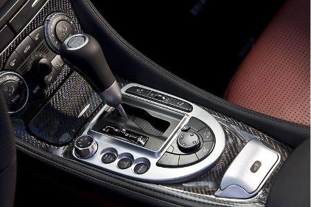 Im Gegensatz zur 63er-Variante greift AMG hier noch auf das alte 5-Stufen-Automatikgetriebe zurück.