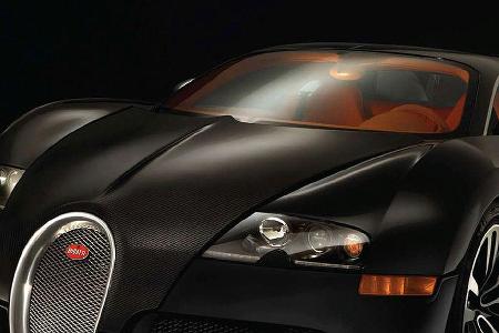 Der Kühlergrill wurde neu gestaltet.