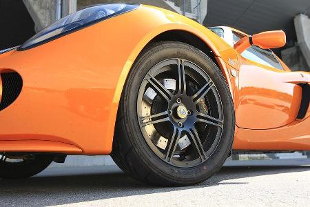 Die optionalen Schmidefelgen hingegen stehen dem Lotus ausgezeichnet.