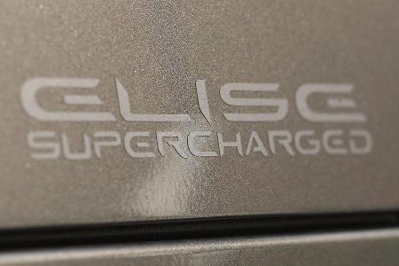 Ein deutliches Zeichen auf Kompressor und Ladeluftkühler.