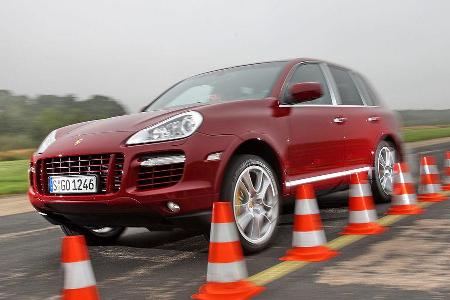 Unter der Haube schnauft ein V8.