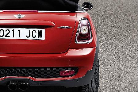 Zudem ist eine neue Abgasanlage montiert.