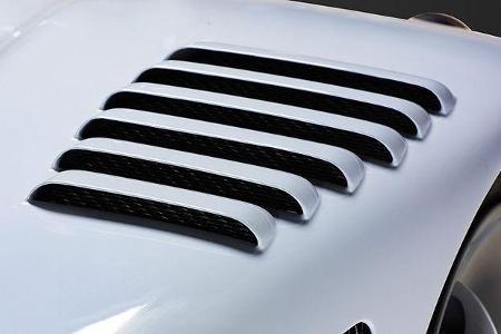 Die Karosse des CCGT entspricht im Grunde der CCX-Hülle. Zusätzliche Lufteinlässe, breitere Schweller, ...