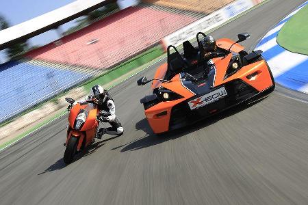 ... von gerade einmal 1,3 Kilogramm pro PS. Beim X-Bow muss jedes PS 3,29 Kilogramm befördern. Das Motorrad schafft den Spur...