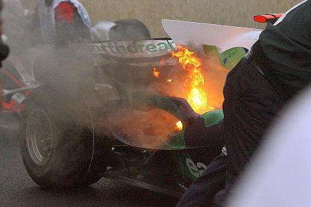 Zur Feier des Tages fackelte Honda ein Feuerwerk ab.