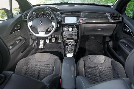 Citron DS3 THP 155 Cabrio, Cockpit