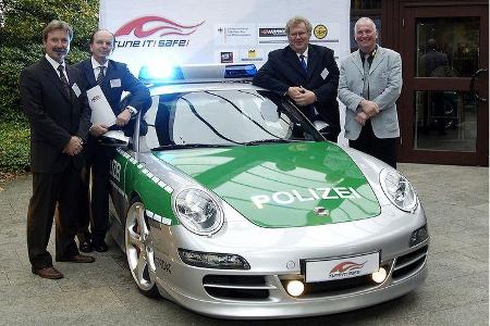 Der gesammte Vorstand des VDAT (Verband Deutscher Automobil Tuner):Henry Siemons, Michael Lauer, Bodo Buschmann und Hans-Jör...