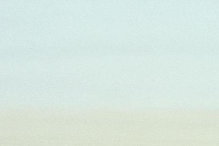 In der Staubwolke fliegt Jackie Ickx heran (links).