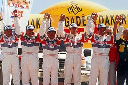 Grund zur Freude: Vierfach-Sieg für Mitsubishi.