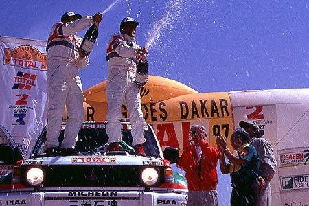 Champagnerdusche im Ziel.