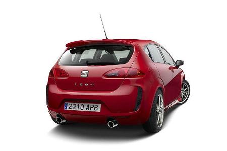 Eine verstärkte Bremsanlage mit Vierkolbensätteln sowie Stahlflex-Bremsleitungen rundet das Paket ab.