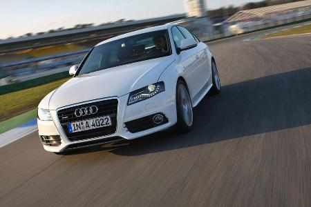 Audi A4 3.2 FSI quattro 01