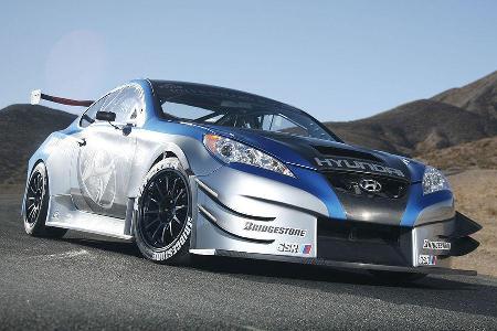 Zweifarbige Lackierung in Blau und Silber.