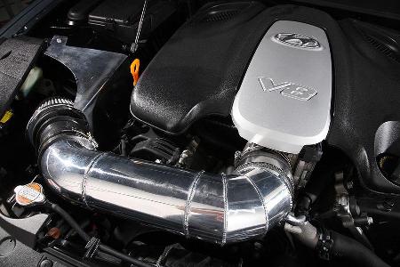 Der 4.6-Liter-V8 bekommt einen neuen Ansaugstrang sowie ...