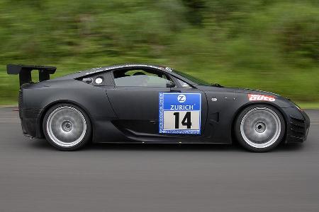 Die Optik wird weiter verfeinert, die Proportionen bleiben: flachgestreckt, kurze Überhänge, weit nach hinten gesetztes Pass...