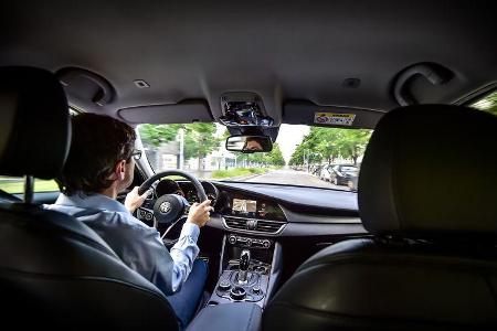 Alfa Romeo Giulia 2.2 Diesel, Cockpit