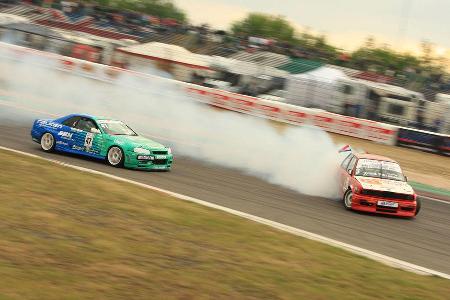 Keek Kok zeigte Wild Card Teilnehmer Olaf Commijs wie man in Runde zwei gelangt.