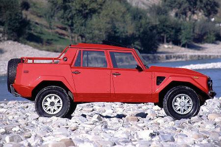 Der LM002 wurde von einem 450 PS starken V12-Motor befeuert, der mindestens 32 Liter auf 100 Kilometer konsumierte.