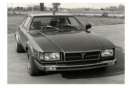 ... 5,8-Liter-V8 mit einer Leistung zwischen 270 und 330 PS angetrieben. 1981 wurde von dem De Tomaso ...