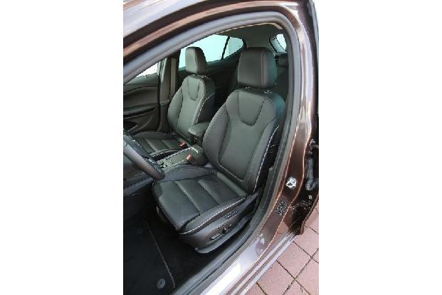 Opel Astra 1.0 DI Turbo, Fahrersitz
