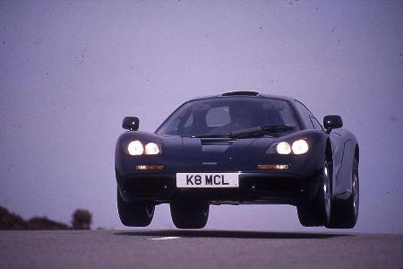 Ein ganz seltener Anblick: McLaren F1 in Fahrt.