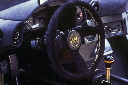 1994 erblickte der F1 das Licht der Welt, angetrieben von einem 627 PS starken BMW-6,1-Liter-Motor.