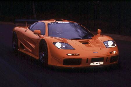 Die Spitze soll bei aberwitzigen 371 km/h liegen. Gerüchten zu Folge soll durch eine Aufhebung der Drehzahlbegrenzung der Wa...