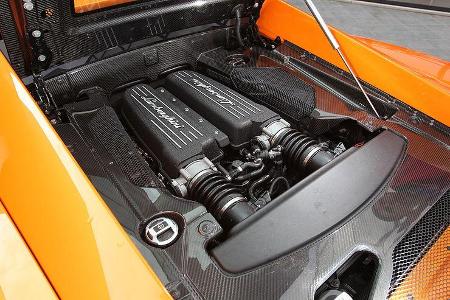 Lamborghini Gallardo LP 570-4 Superleggera Motorraum mit V10