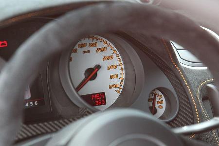 Tacho und Instrumente des Lamborghini Gallardo LP 570-4 Superleggera