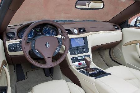 Die Maserati-Passagiere werden von einem feinen Ambiente umhüllt.