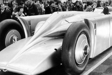 Weltrekordfahrzeug Golden Arrow.