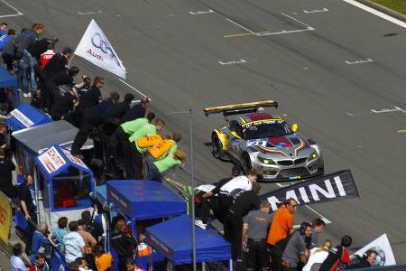 Zieldurchfahrt 24h Rennen Nürburgring 2012