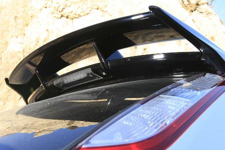 Der Dachspoiler soll den Auftrieb an der Hinterachse auf Null reduzieren.