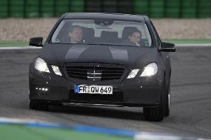 sport auto durfte bereits den neuen Mercedes E 63 AMG Probe fahren.