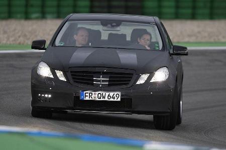 sport auto durfte bereits den neuen Mercedes E 63 AMG Probe fahren.