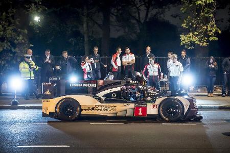 Mark Webber - Porsche 919 Hybrid - Showrun - London 2016