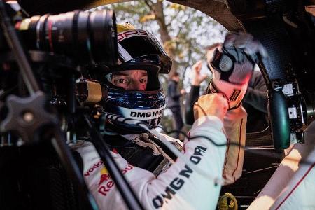 Mark Webber - Porsche 919 Hybrid - Showrun - London 2016