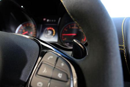 Mercedes-AMG GT R, Bedienelemente