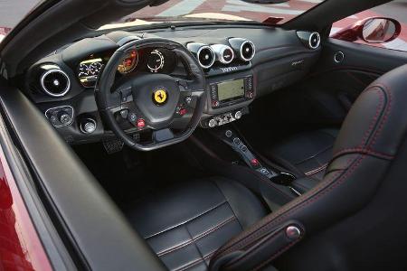 Ferrari California T, Cockpit