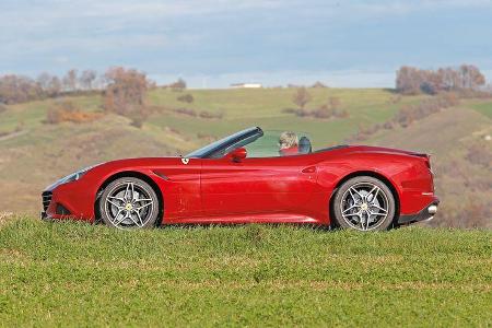 Ferrari California T, Seitenansicht, Verdeck öffnet