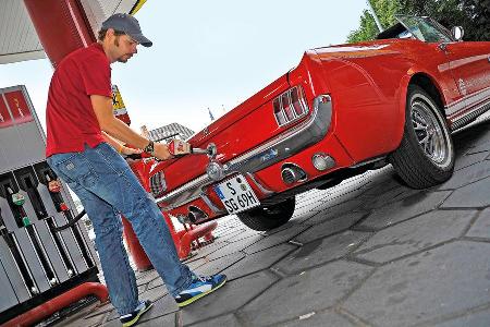 Ford Mustang, Heck, Tanken