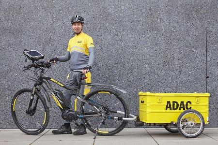 ADAC-Pannenhilfe mit E-Bike, Pedelec, Elektro-Bike, 04/2016