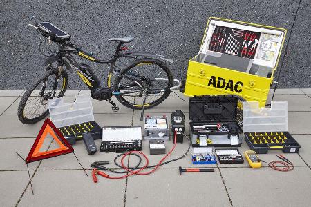 ADAC-Pannenhilfe mit E-Bike, Pedelec, Elektro-Bike, 04/2016