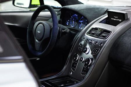 Aston Martin Vantage GT8