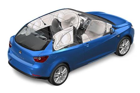 ... und vier Airbags zur Serienausstattung.