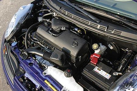 Der kleine Vierzylinder-Vierventiler ist drehfreudig und lautstark.