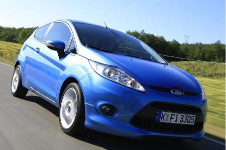 Die hohe Motorhaube und die sehr flach gestellte Windschutzscheibe dienen dem Fußgängerschutz.